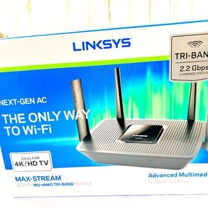 Linksys EA8300 Max-Stream: AC2200 Tri-Band Wi-Fi Router